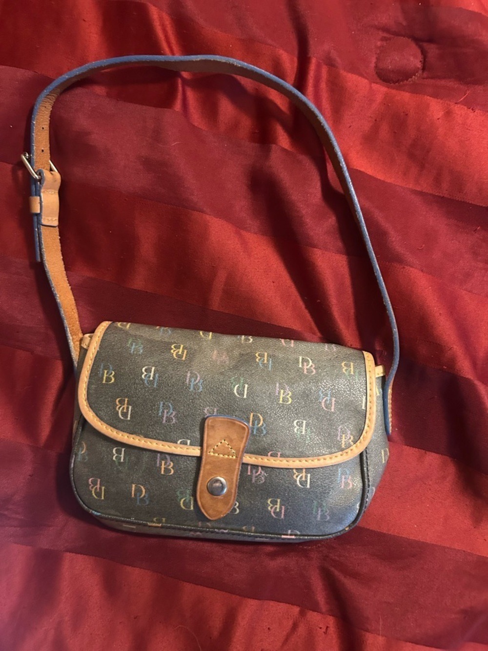 Dooney & bourke shoulder bag